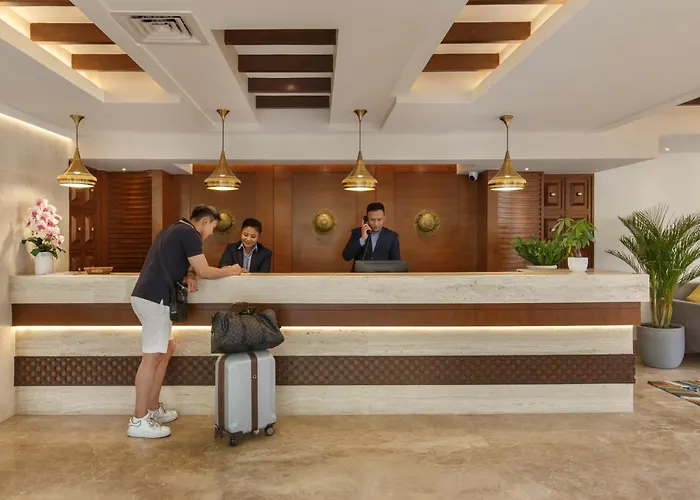 Thrive, A Tropical Courtyard 4*