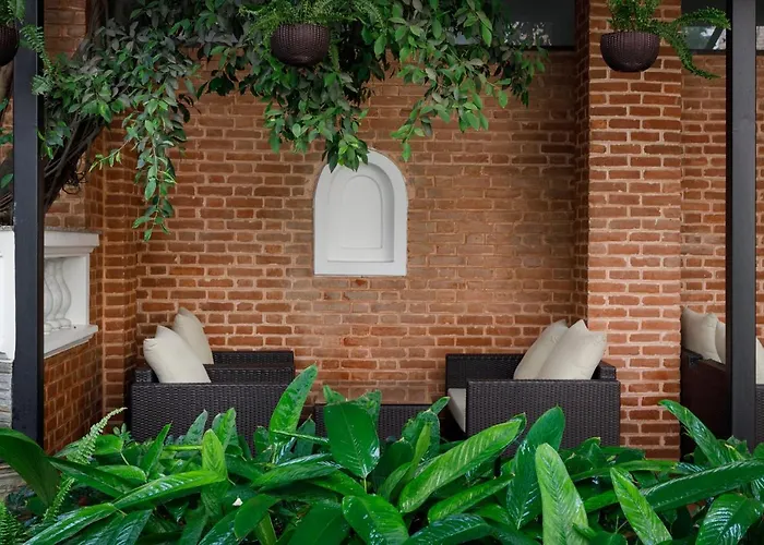 Thrive, A Tropical Courtyard 加德满都