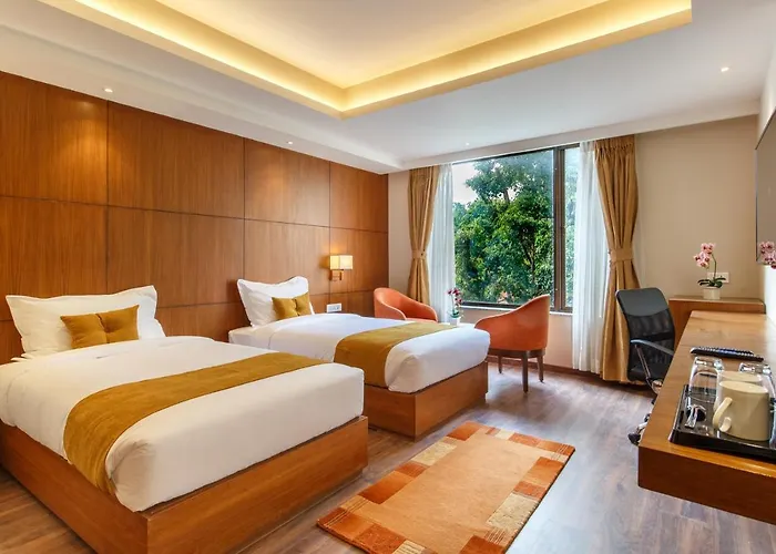 Hotel Thrive, A Tropical Courtyard