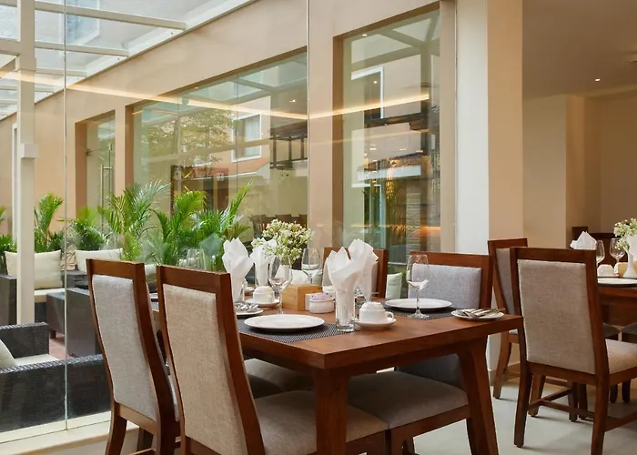 Thrive, A Tropical Courtyard 4*
