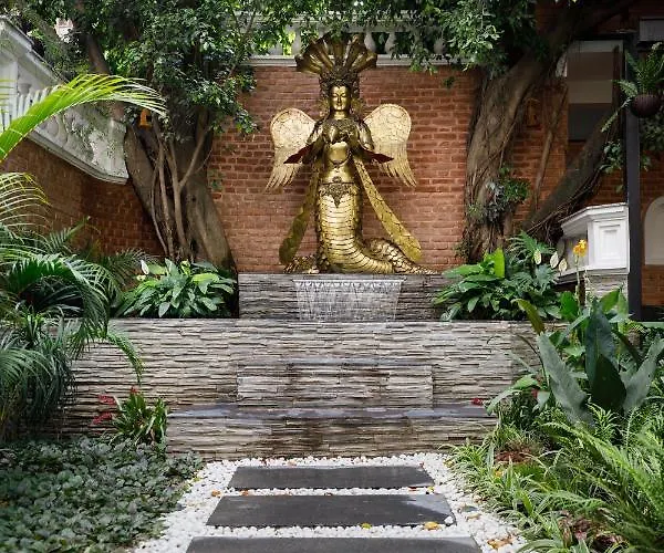 Hotel Thrive, A Tropical Courtyard 4*