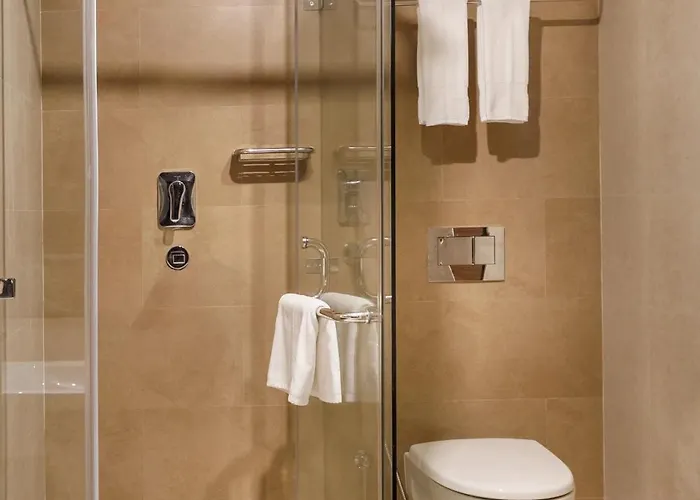 Thrive, A Tropical Courtyard Hotel 4*