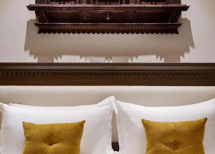 Thrive, A Tropical Courtyard 4*