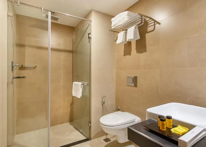 Thrive, A Tropical Courtyard 4*